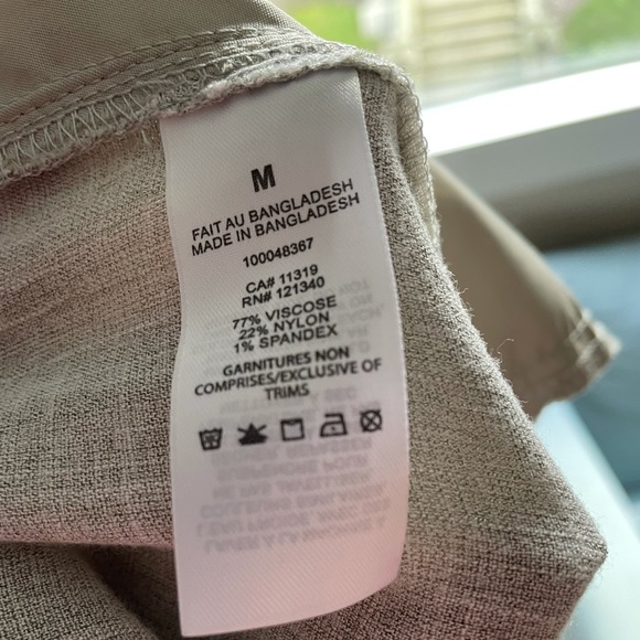 Dynamite Linen Dress Pants - Picture 4 of 5